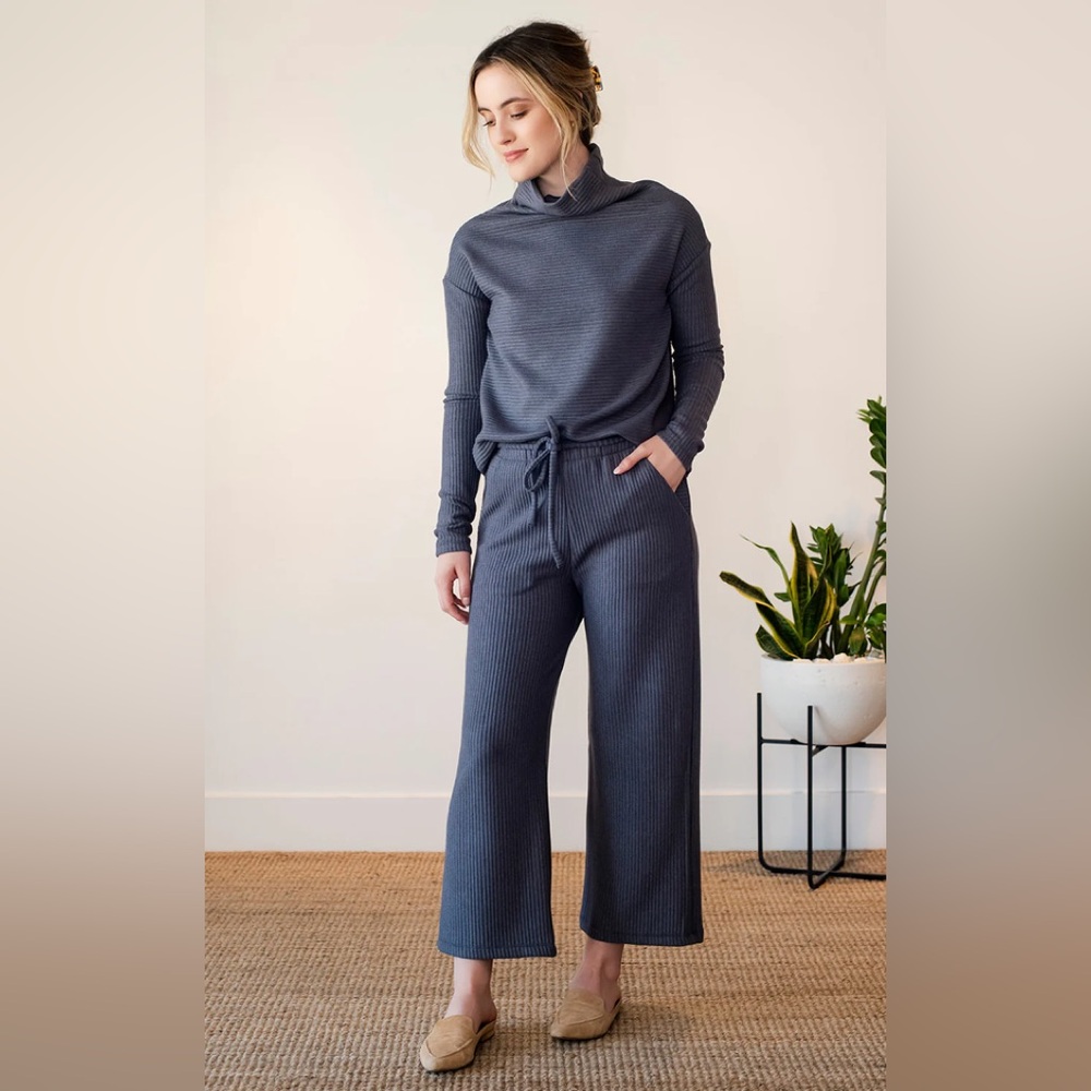 Rebecca King Rib Knit Set